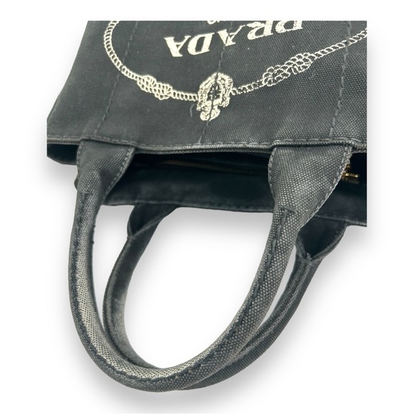 Prada canapa - Picture 4 of 16